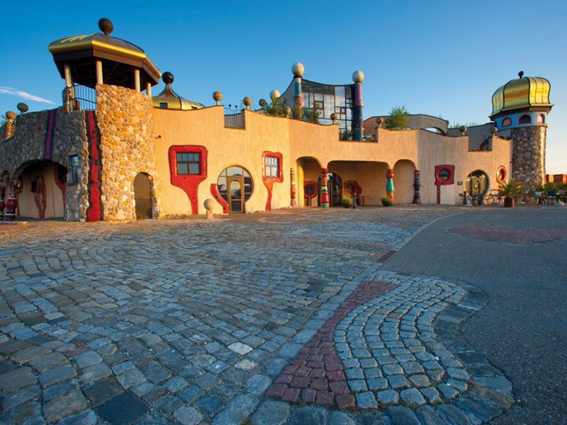 hundertwasser museum altenrhein.jpg